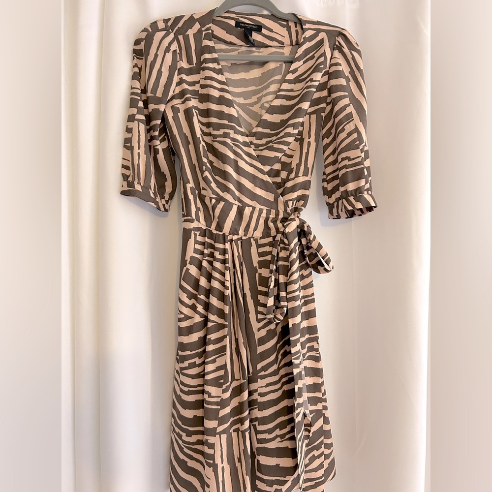 Banana Republic wrap dress.  Cool and perfect for spring and summer!
